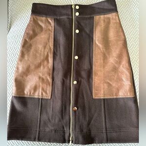 LAFAYETTE 148 New York wool and leather skirt. Size 4 excellent condition